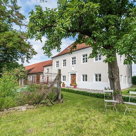 Historischer Pfarrhof Niederleierndorf Langquaid Exterior foto
